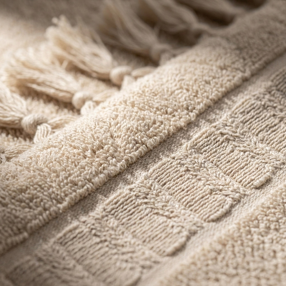 Linoa 450 Sakeena in mocha brown 100% cotton towel, macro close-up of the cotton pile