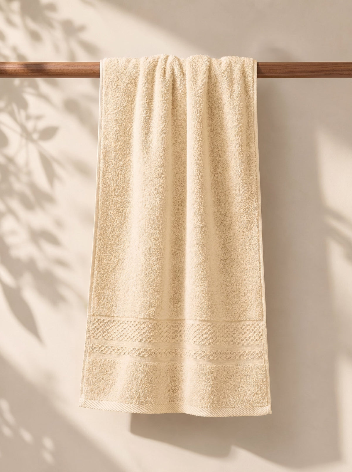 Naeem 550 bath towel, Cream