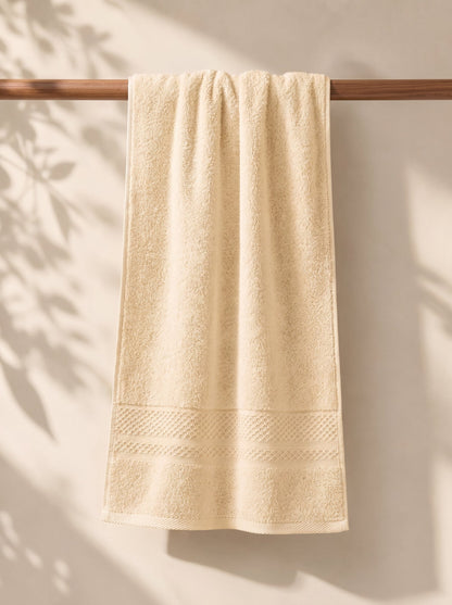 Naeem 550 bath towel, Cream