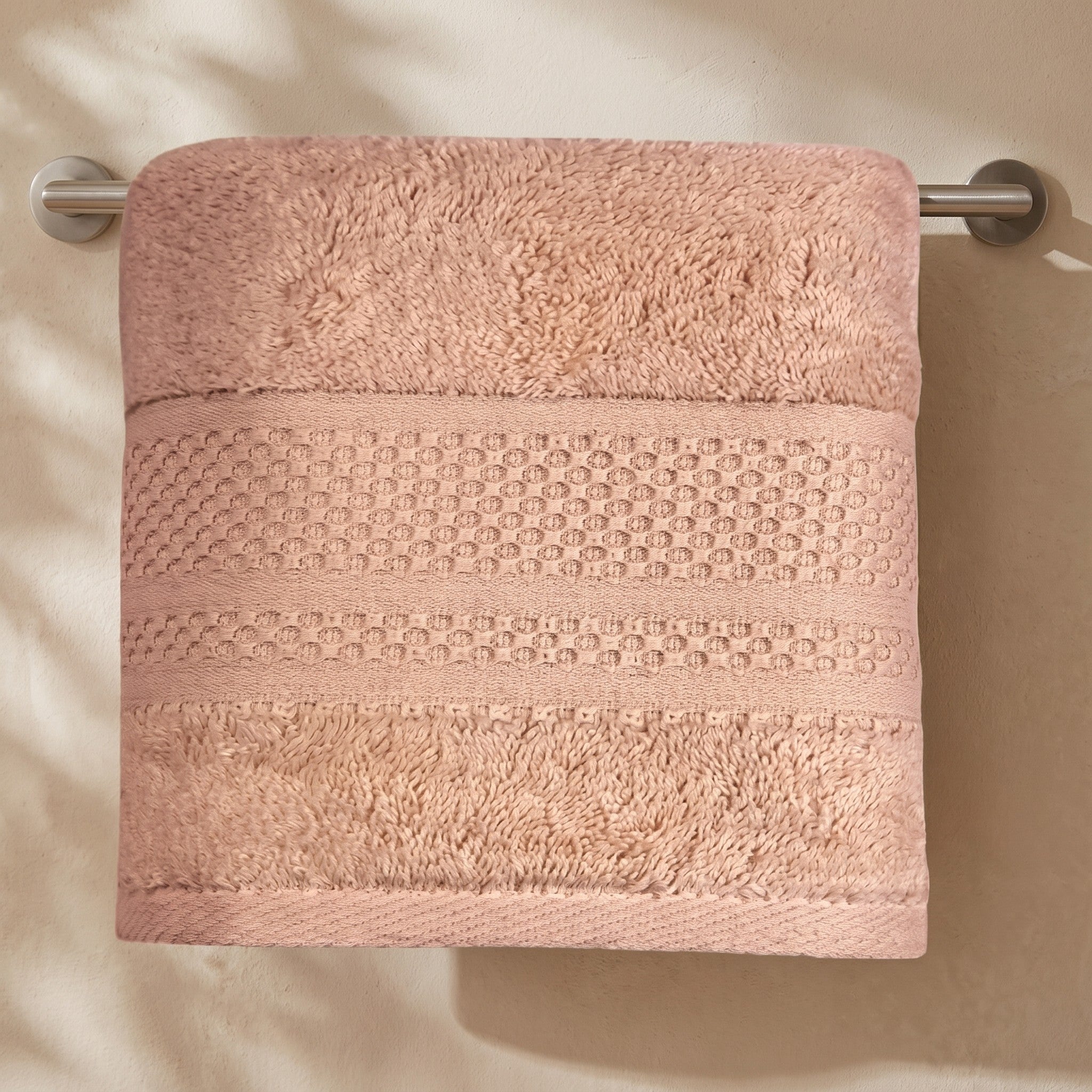 Linoa Everyday Naeem — Blush Pink, hanging