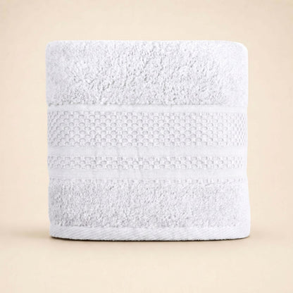 Linoa 550 Naeem in white 100% cotton towel, studio product shot