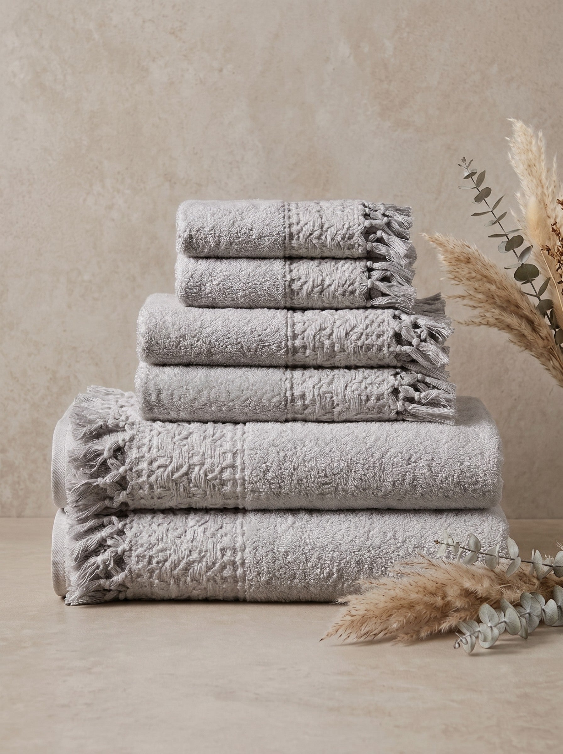 Linoa Everyday Set · Makhmal 550 in Grey, 6-piece folded stack