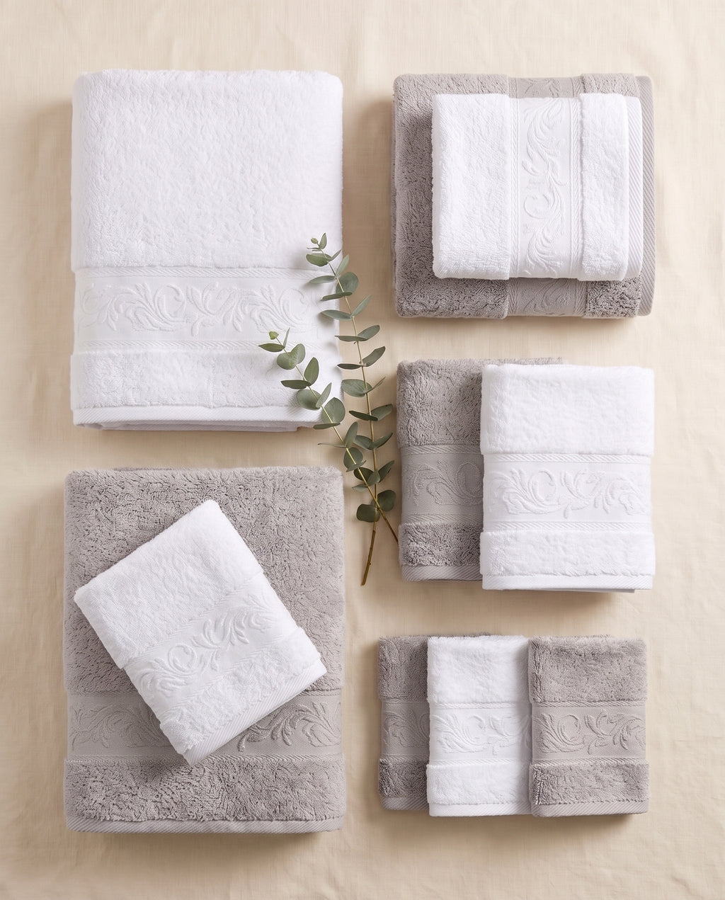 Linoa Family · Reesha in White & Grey — flat-lay