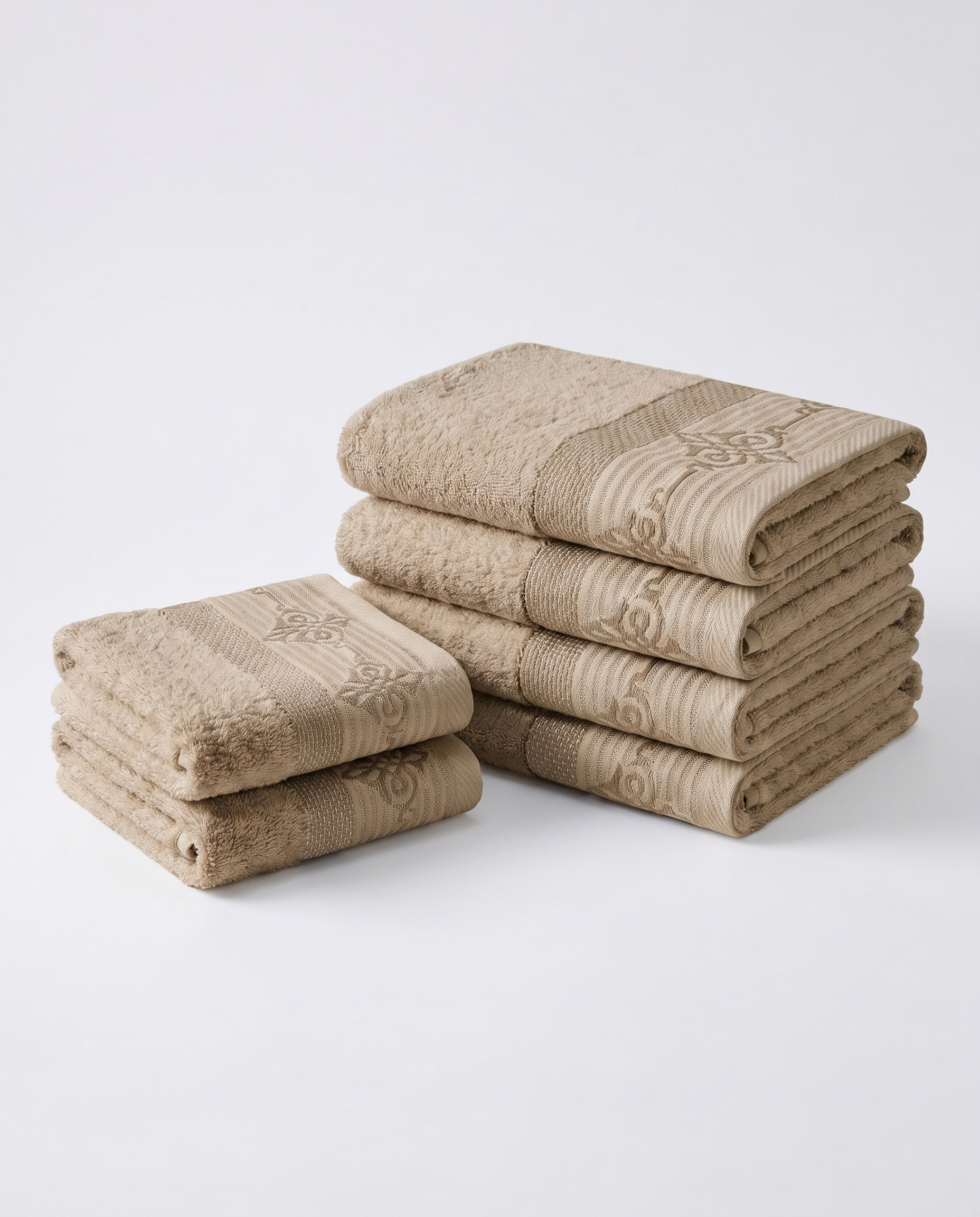 Linoa Gym Raha towel set, Sand colourway, hero shot