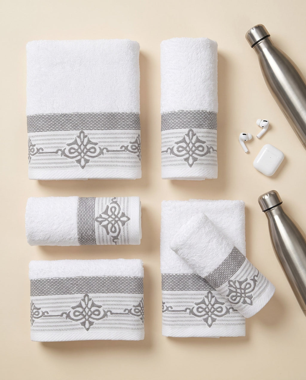Linoa Gym Raha towel set — White — flat-lay