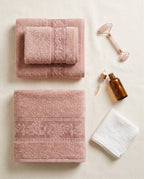 Linoa Spa Ritual — skincare flat-lay (Pink)
