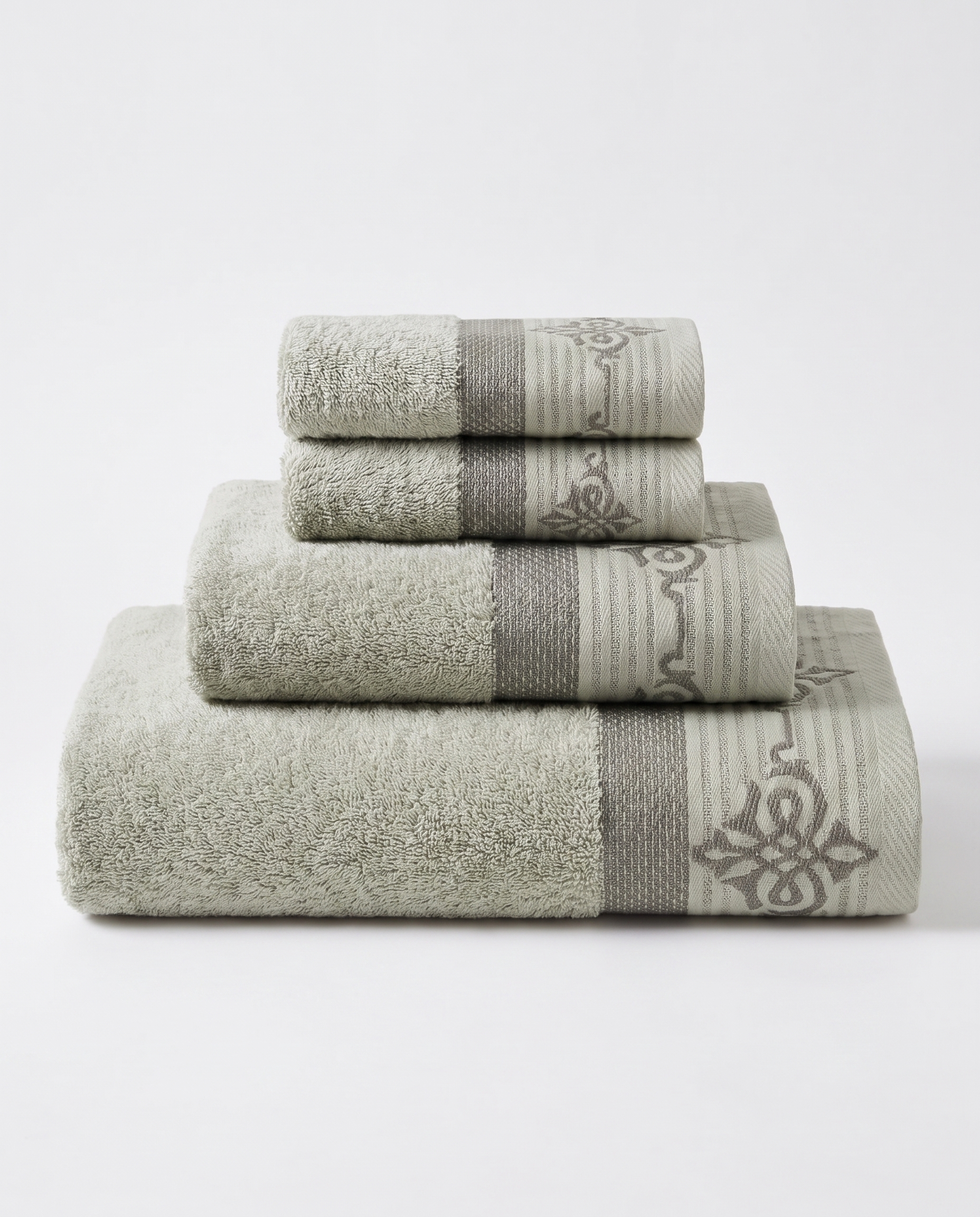 Linoa Travel Raha towel set, Sage colourway, hero shot