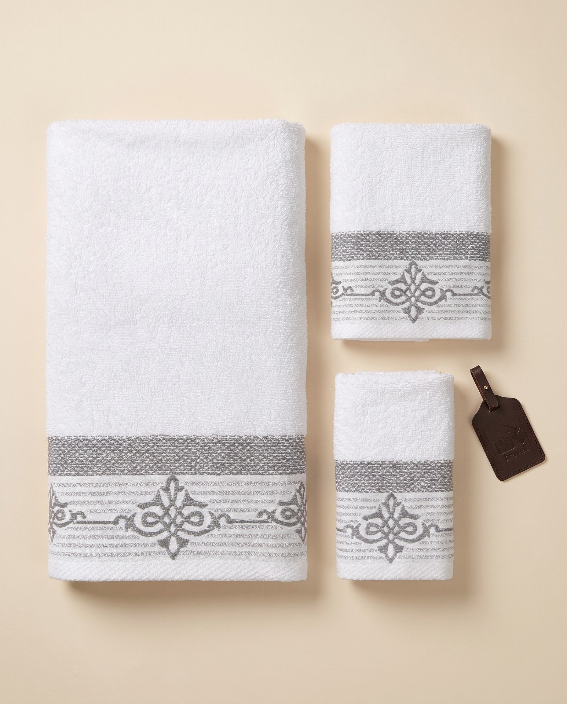 Linoa Travel Raha towel set — White — flat-lay