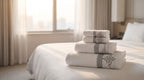 Linoa Travel Raha towel set — White — hotel bed
